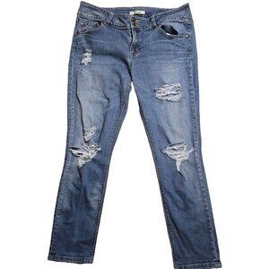Refuge Medium Wash Destressed Jeans Size: 14 Good Used‎ Condition